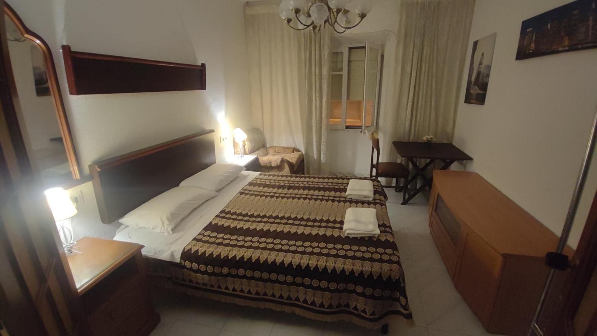 Apartment & Rooms Constanti الغرفة الصورة